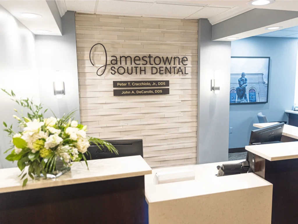 Front desk at Jamestowne South Dental | Dentist in Bingham Farms, MI